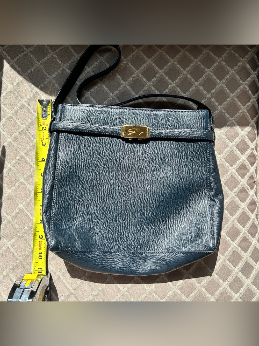 Vintage Genny Navy Leather Crossbody Bag with Gold-Tone Clasp